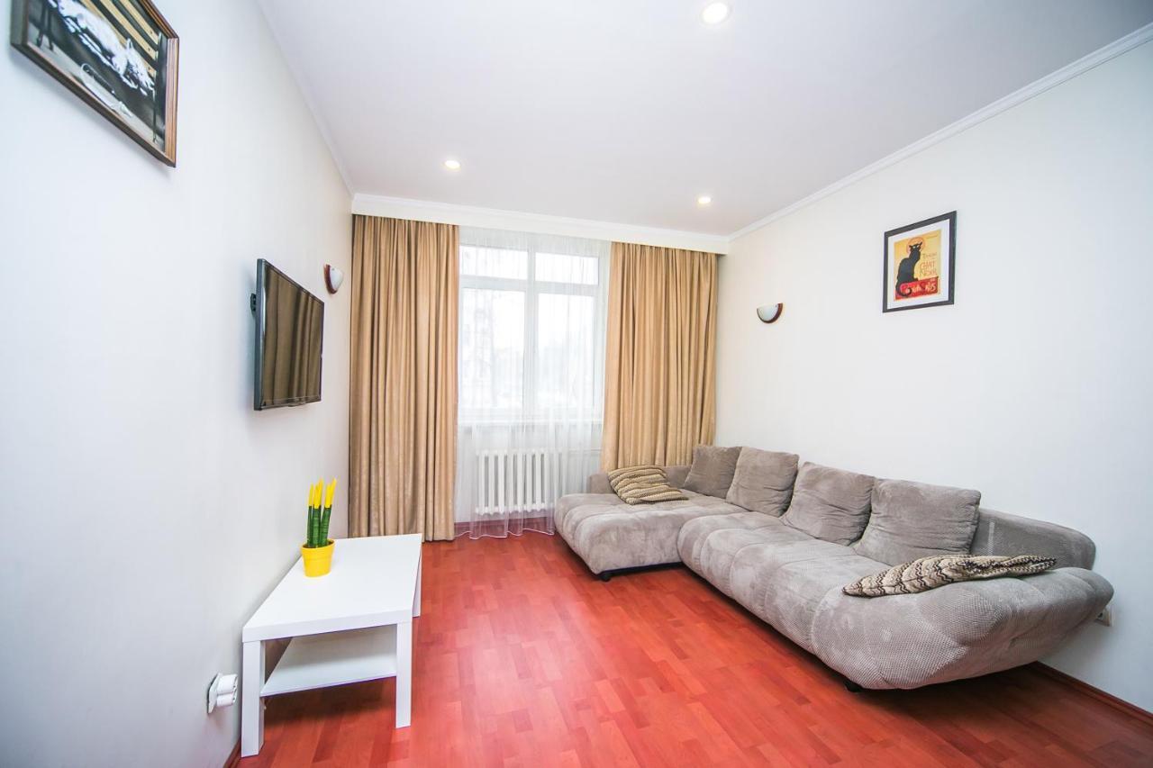 מינסק Apartment Ploshchad Pobedy 3 Komnaty מראה חיצוני תמונה
