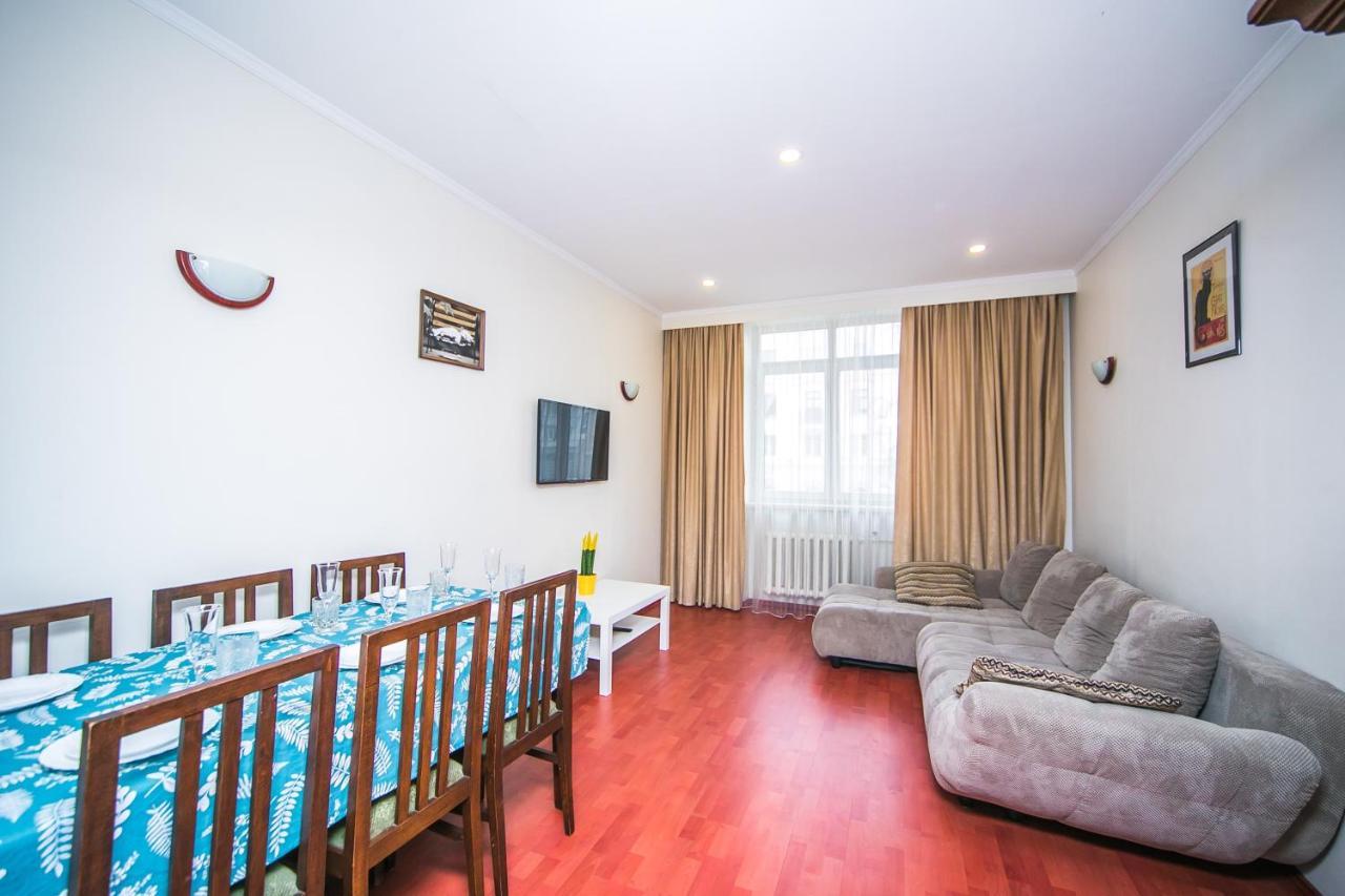 מינסק Apartment Ploshchad Pobedy 3 Komnaty מראה חיצוני תמונה