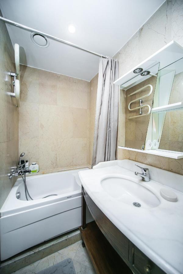 מינסק Apartment Ploshchad Pobedy 3 Komnaty מראה חיצוני תמונה